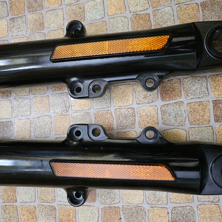 HARLEY DAVIDSON SOFTAIL FAT BOY AVEC SLIM 16-17 GOLEN SUSPENSION AVANT GAUCHE