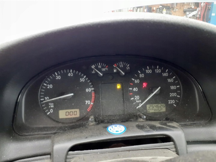 COMPTEUR VW PASSAT B5 1.6 09051969901