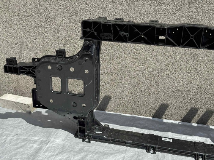 RENFORCEMENT PANNEAU AVANT HYUNDAI IONIQ 5 21- 64101-GI000