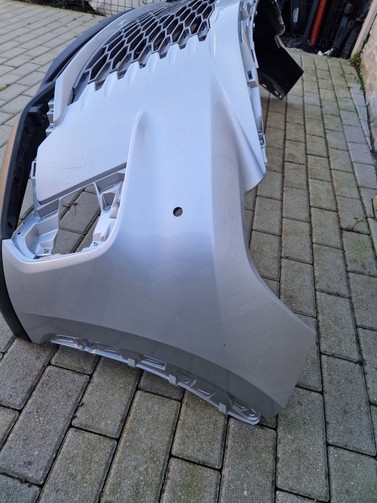 PARE-CHOCS LEXUS LBX PREST-05