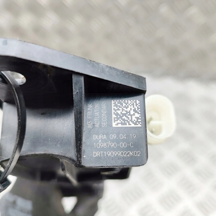 SERRURE CAPOTS TESLA MODÈLE 3 109879000C 35964998 192KW 2018