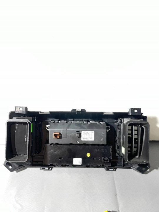 RADIO MONITEUR D'USINE EUROPE PARTENAIRE BERLINGO 9830084880 9818777780