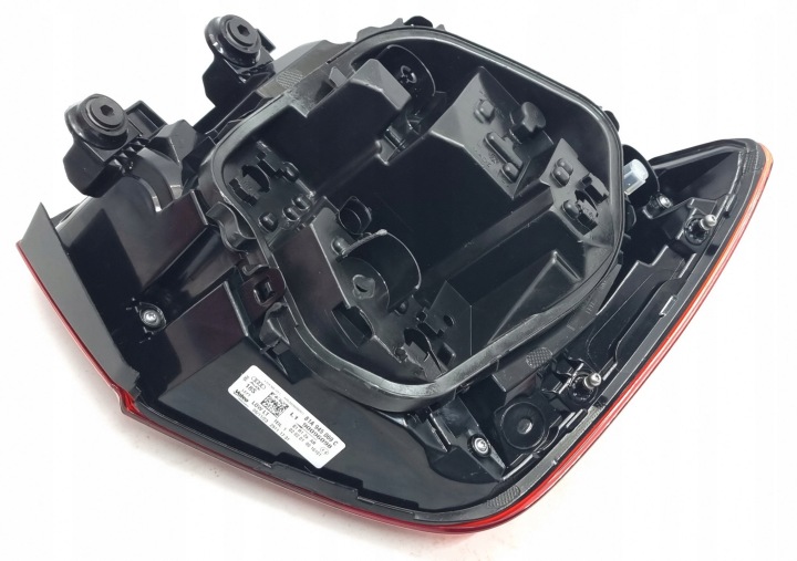 PHARE GAUCHE ARRIÈRE AUDI Q2 81A 81A945069C