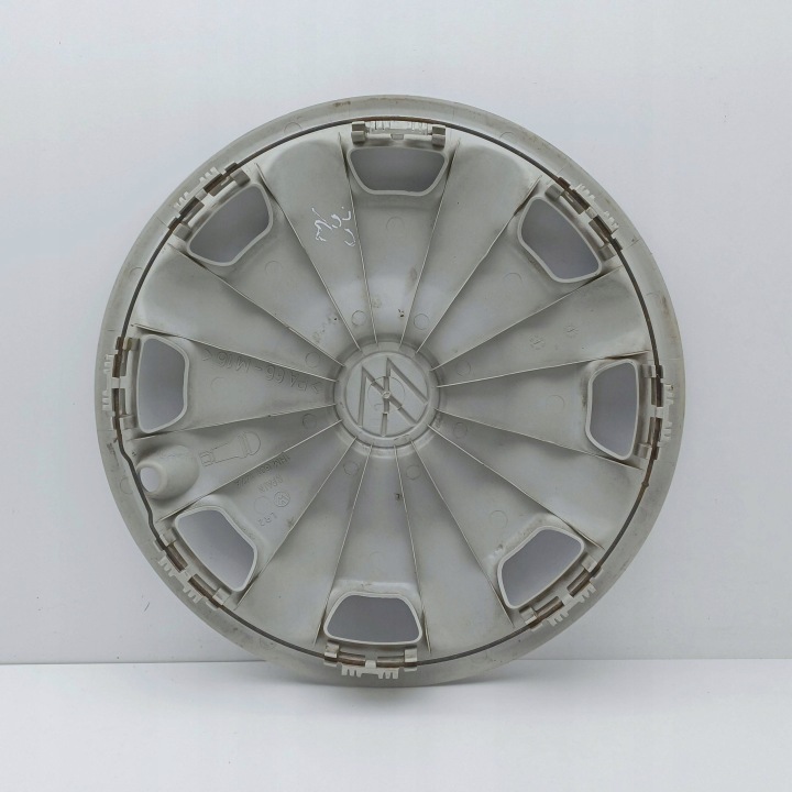 CHAPEAU 14 VW GOLF III 1HM601147A NR106