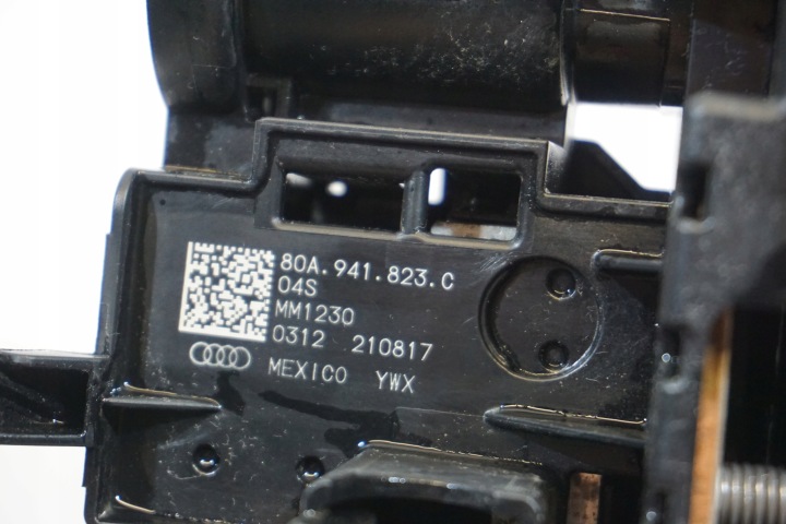 AUDI Q5 DISTRIBUTEUR COURANT 8W0941824AQ 80A941823C