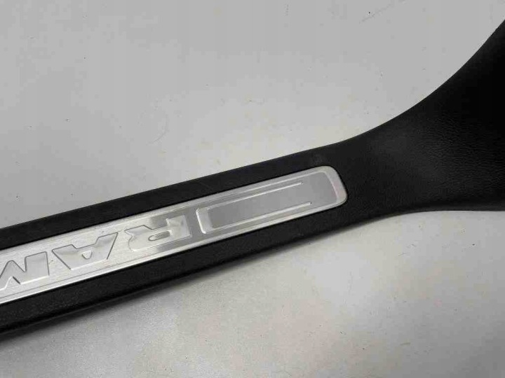 ENSEMBLE MOULURES ZEWNETRZNYCH DODGE RAM 1500 PICK-UP (DJ, DS) 6WC731X7AA 5.7L