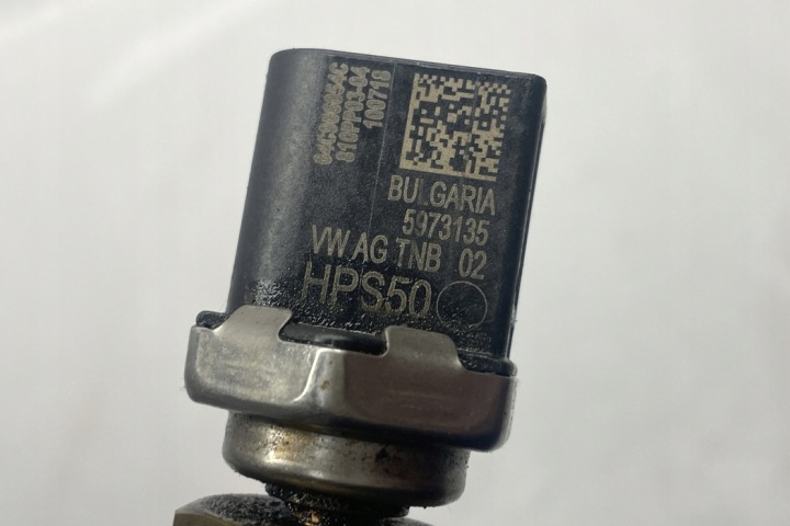 MOULURE INJECTION VW JETTA MK7 05E133320 1.4L GASOLINE 110KW 2019