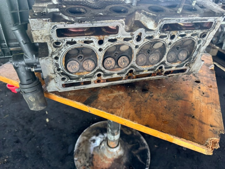 CULASSE COMPLÈTE 8200042722 1.2 16V RENAULT CLIO II