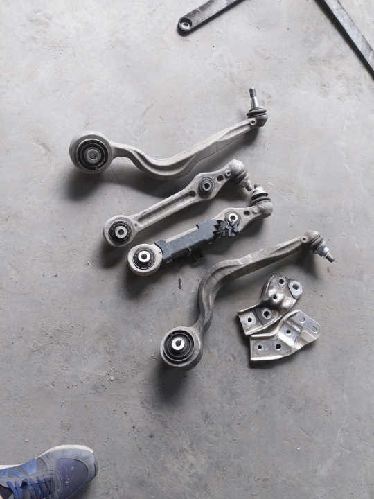 MERCEDES W213 W205 W253 BRAS DE SUSPENSION 4X4 AVANT 4SZTUKI