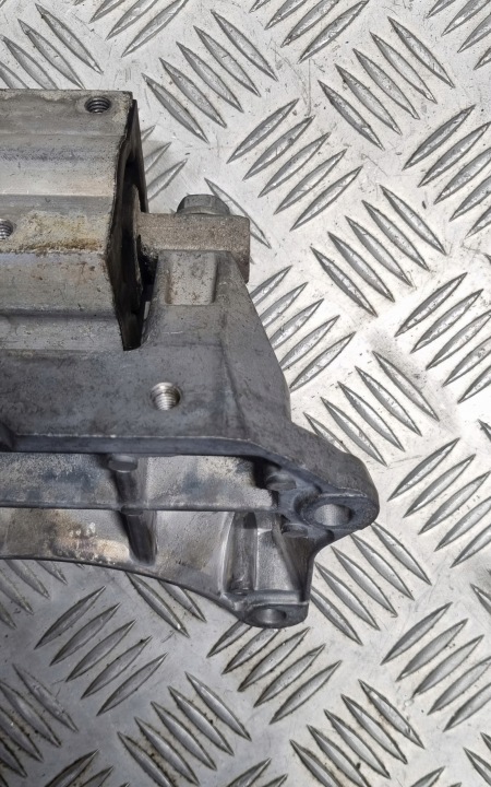 MERCEDES W212 POIGNÉE FIXATION COUSSIN BOÎTES A2122401818 A2112420340