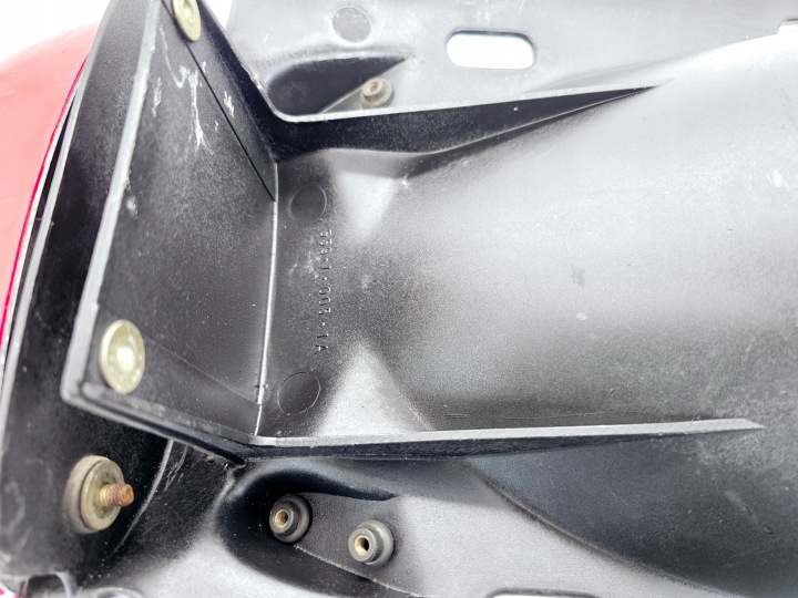 DUCATI ST4 ST 4 PHARE ARRIÈRE PASSAGE DE ROUE REMPLISSAGE PROTECTION CHÂSSIS ARRIÈRE