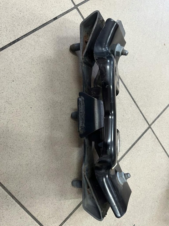 COUSSIN MOTEUR GAUCHE JEEP WRANGLER JL 3,6