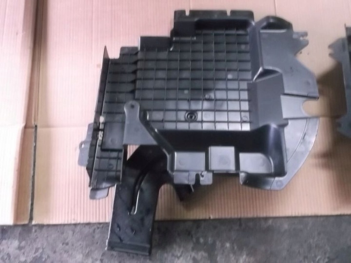 MERCEDES ML W164 GL X164 PLANCHER PLASTIQUE photo 1 - milautoparts-fr.ukrlive.com