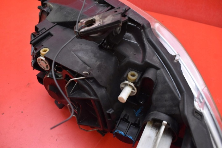 PROJECTEUR DROIT PHARE AVANT EUROPE 6924486 BMW E87 04-07