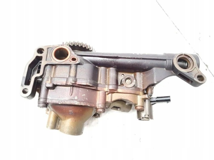 POMPE HUILES MERCEDES-BENZ C (W205) R2701810701 1.99L 2015