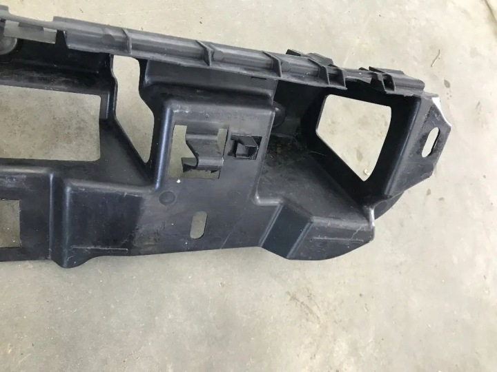 GLISSIÈRE CITROEN C3 II DS3 09-16R. FIXATION SUPPORT PARE-CHOCS ARRIÈRE CENTRAL