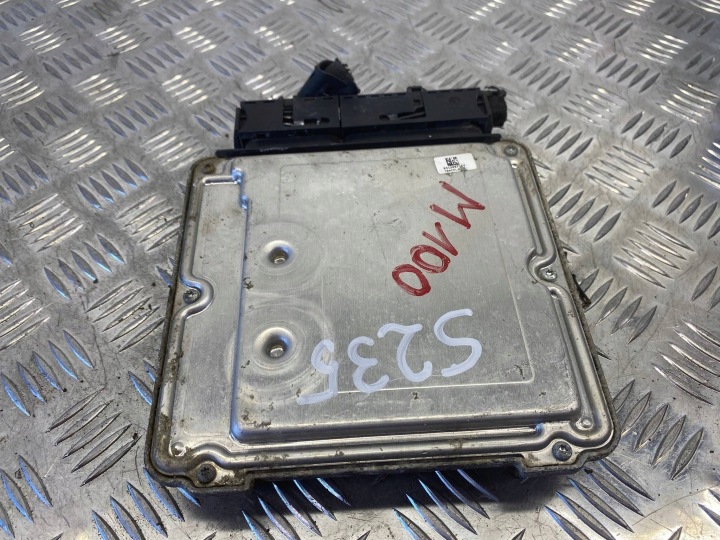 CONTRÔLEUR MOTEUR AUDI Q7 3.0 TDI 4L0910401M 0281013689
