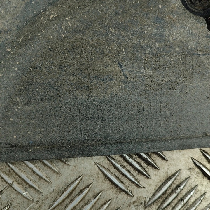 AUDI OE 2Q0825201B PLAQUE PROTECTION CHÂSSIS