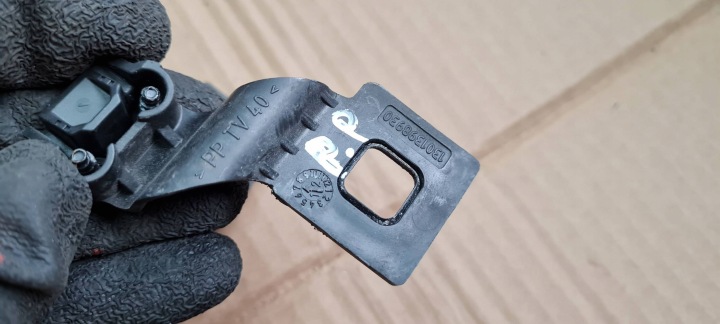 A5 8T LIFT S5 POIGNÉE FIXATION PHARES DROIT DROIT AVANT 1301330050 A4 B8 S4
