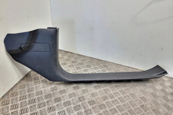 ENSEMBLE MOULURES ZEWNETRZNYCH MERCEDES-BENZ M (W166) A1666870282 3.0L DIESEL