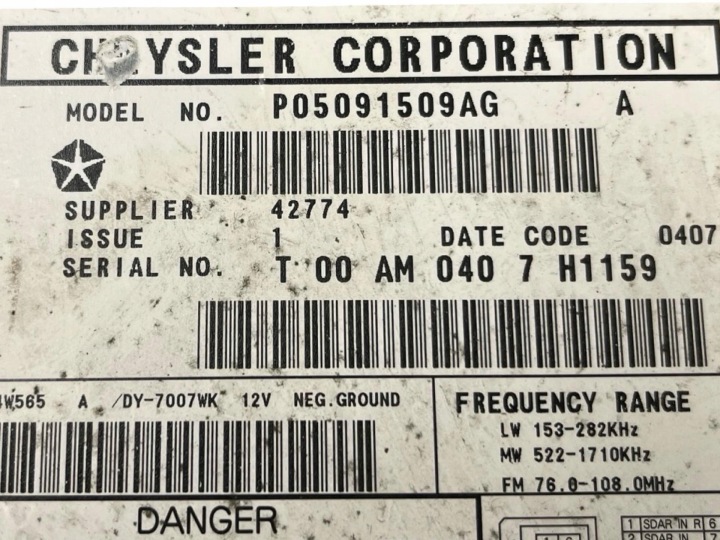RADIO AUTOMOBILE JEEP PATRIOT 2007 P05091509AG