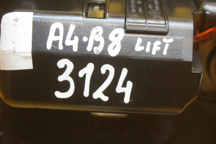 CENDRIER BOÎTE À GANTS ALLUME-CIGARE AUDI A4 B8 LIFT 2.0 TDI 8K0857951C