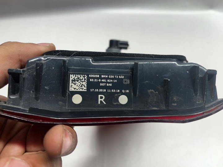 BMW 5 G30 G31 G38 PHARE ARRIÈRE DANS CLAPET DROITE CÔTÉ 948182414 2019 2000CM3