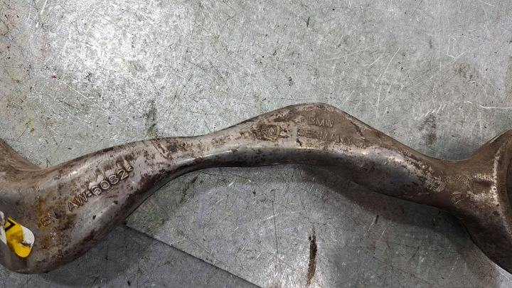 BRAS DE SUSPENSION DROIT AVANT 6765305 BMW E81 E87 E90 E91