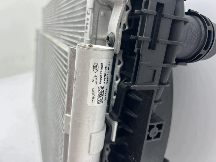 JAGUAR E-PACE 2.0D ENSEMBLE RADIATEURS VENTILATEUR DÉMONTAGE 2017-2024