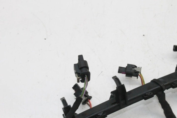 CONDUITES DE DÉRIVATION D'INJECTION AUDI A3 SPORTBACK (8VA, 8VF) 06L971627K 35122251 2.0L