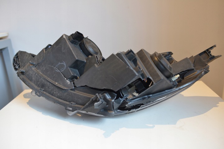 PHARE DROITE PEUGEOT 2008 I LIFT 2016- 9814739580