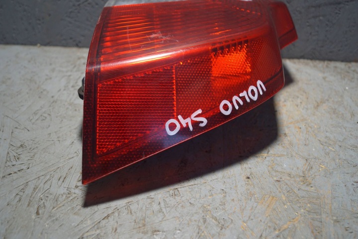 VOLVO S40 II LIFT PHARE DROITE ARRIÈRE (S1613)