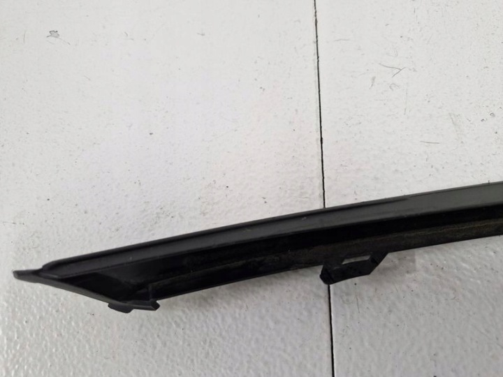 RENAULT MEGANE III LIFT MOULURE SOUS LAMPE PARE-CHOCS GAUCHE AVANT GAUCHE AVANT