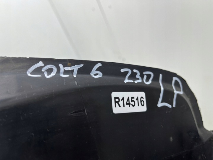 PASSAGE DE ROUE MITSUBISHI COLT VI 6 Z30 04-12R. GAUCHE AVANT ORIGINAL