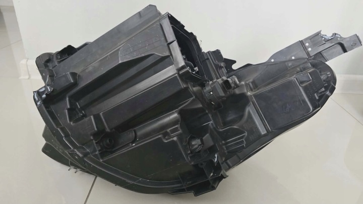 PHARE AVANT DROITE RENAULT CAPTUR II 260100119R