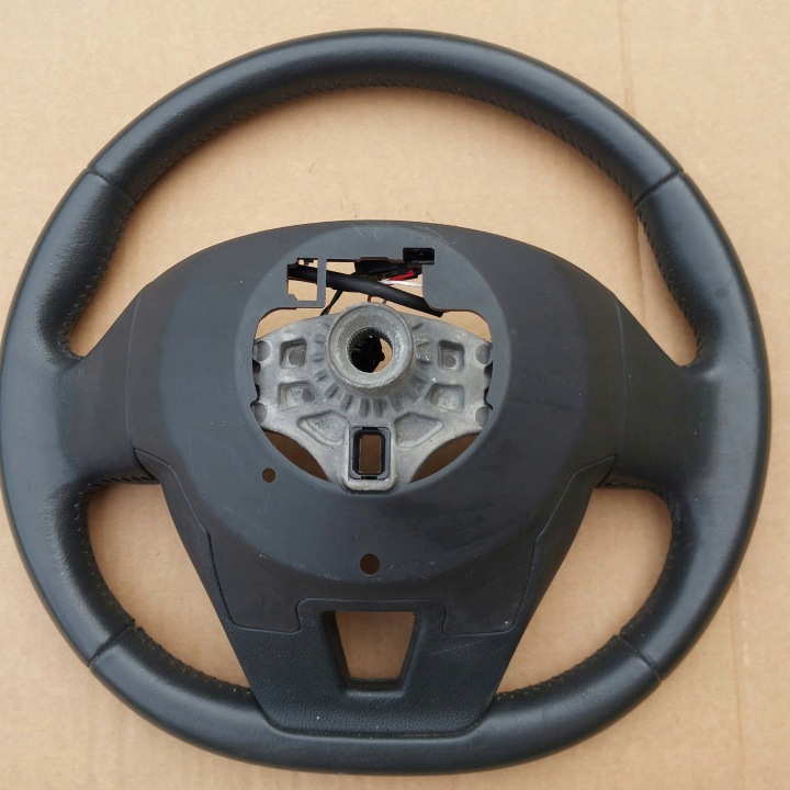 VOLANT RENAULT LAGUNA III