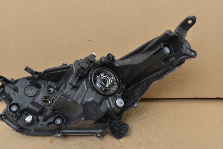 TOYOTA YARIS IV 20- PROJECTEUR DROIT PHARE EUROPE K0-6EU