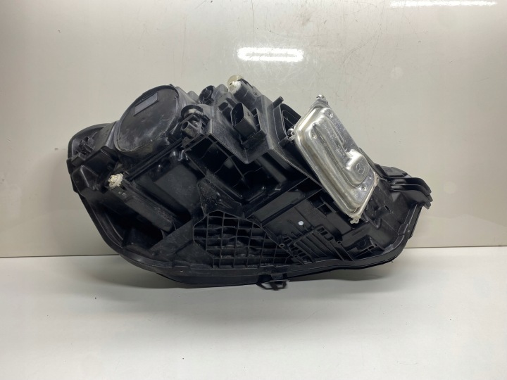 MERCEDES CLA W118 PHARE GAUCHE GAUCHE AVANT AVANT A1189068300