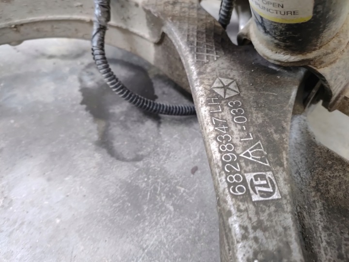 DODGE RAM 09- AMORTISSEUR ROTULE DE DIRECTION BRAS DE SUSPENSION DROIT GAUCHE AVANT 4X4