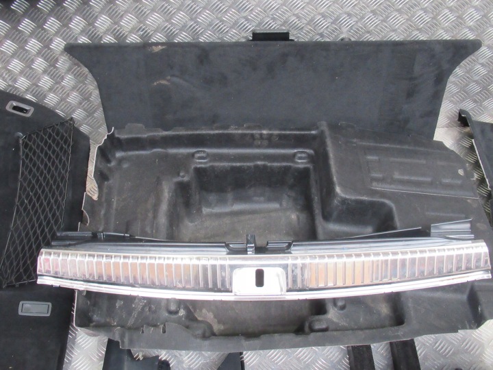 MERCEDES W205 UNIVERSEL GARNITURE COUVERCLES DE COFFRE