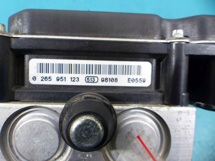 POMPE ABS 0265951123 FORESTER III SH 08-13