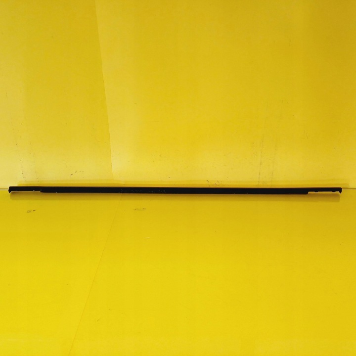 MOULURE RACLOIR DROIT ARRIÈRE VW PASSAT B5 LIFT NR193
