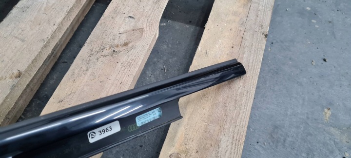 A6 C7 4G LIFT MOULURE RACLOIR DROITE DROIT ARRIÈRE SLINE NOIRE 4G0853764D