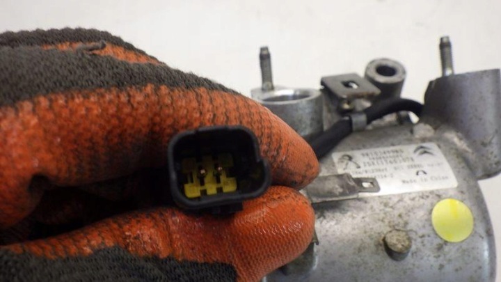 COMPRESSEUR DE CLIMATISATION CITROEN C3 III 1.2 VTI 9810349980 9808860080 C3 III