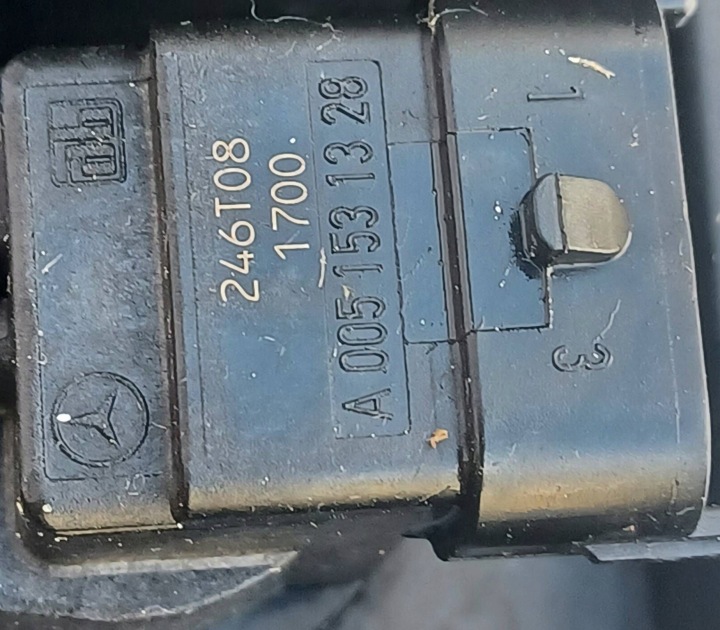 MERCEDES SPRINTER W906 2.2 DIESEL PROTECTION COUVERCLE DE SOUPAPES A6510108918