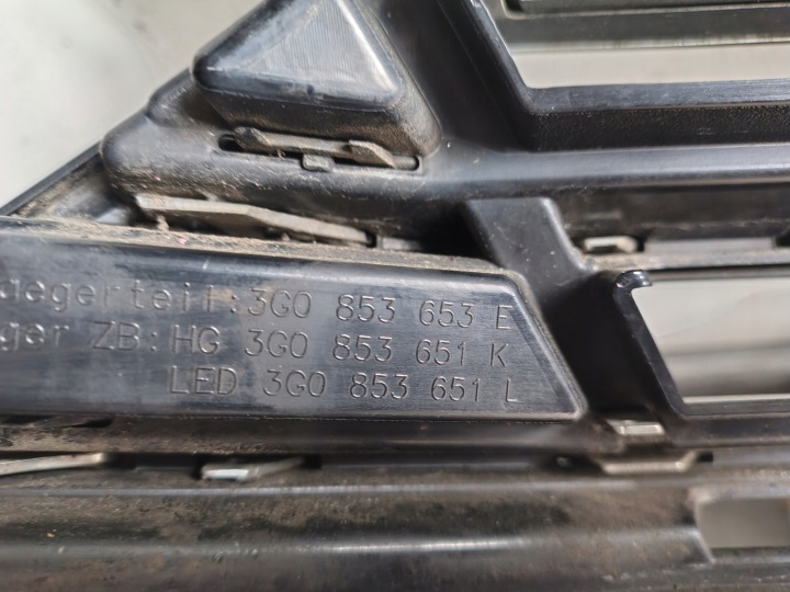 GRILLE VW PASSAT B8 R-LINE LIFT CALANDRE 3G0853653E