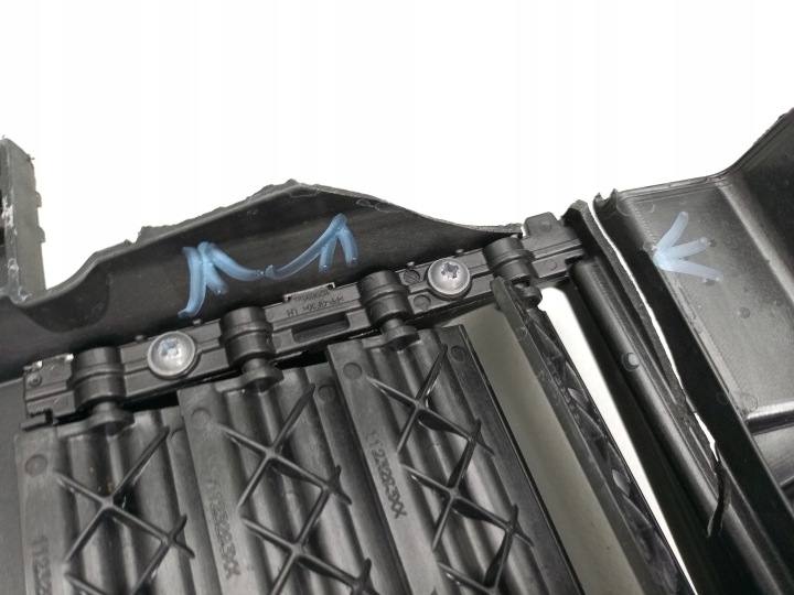 VOLVO S60 III V60 II 18- LIFT STORE GRILLE D'AÉRATION AIR 32296967=