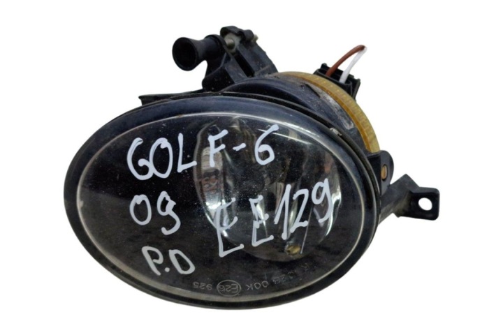 PHARES ANTIBROUILLARD DROIT AVANT VW 16861502 2.0L DIESEL 2009