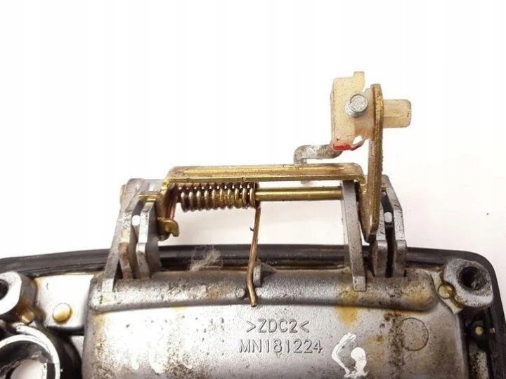 POIGNÉE COUVERCLES DE COFFRE COUVERCLES DE COFFRE MITSUBISHI LANCER VI (CJ-CP_) MN181224 2.0L GASOLINE