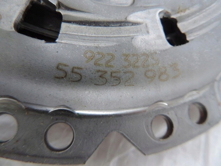 EMBRAYAGE KIT TARCZ+DOCISK) OPEL ASTRA H 1,4 XEP 93189287 NEUF ORYINAL